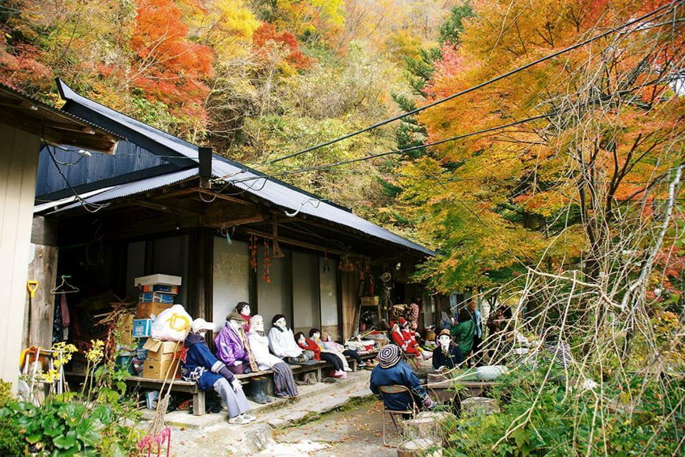 四国旅行のhub拠点 古民家ゲストハウス Heso Camp Мійоші Екстер'єр фото